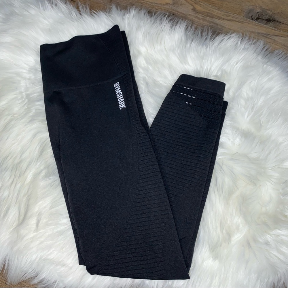GYMSHARK ENERGY BLACK SEAMLESS LEGGINGS SIZE MEDIUM